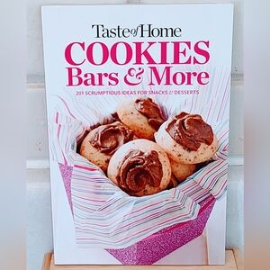 TASTE OF HOME COOKIES & MORE COOKIE COOKBOOK